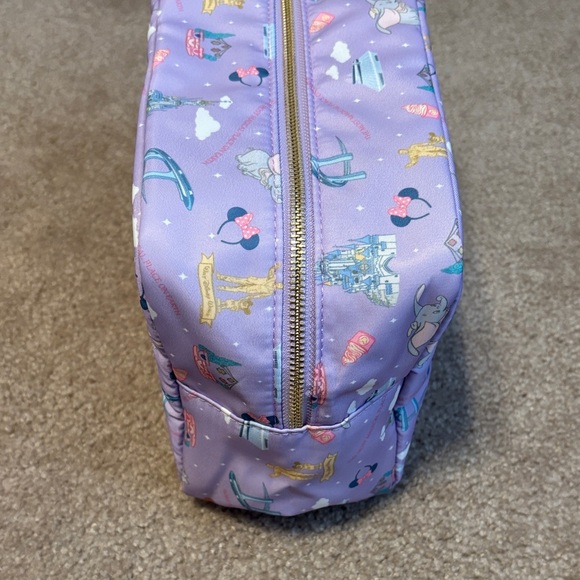 Magic World Accessory Bag - Picture 3 of 5